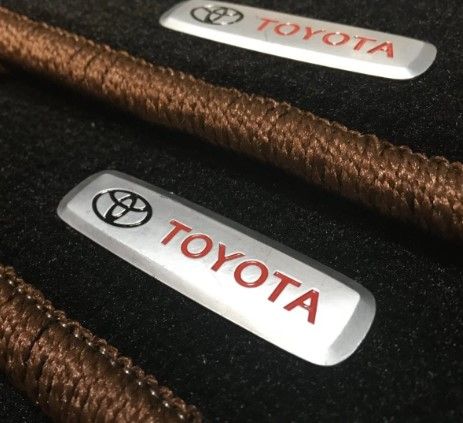 Эмблема шильдик Toyota для автомобильных ковриков Алюминий 1 шт 60786 фото