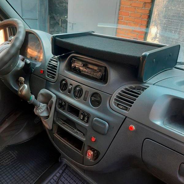 Столик на торпеду Mercedes Sprinter CDI 2000-2006 с логотипом 30204 фото