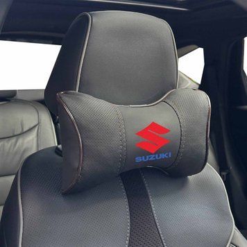 Подушка на підголівник з логотипом Suzuki Екошкіра 3D Кольоровий лого Чорна-Коричневий кант 1 шт 91853 фото