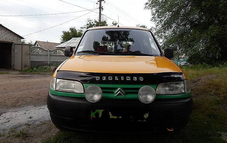 Дефлектор капоту мухобійка для Citroen Berlingo 1996-2002 540 фото