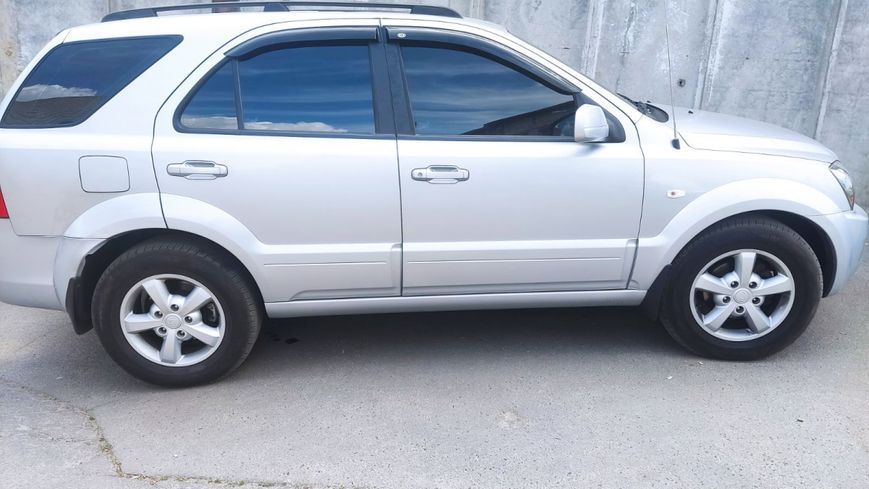 Дефлекторы окон ветровики для KIA Sorento (BL) 2002-2009 Voron Glass VK10702 фото