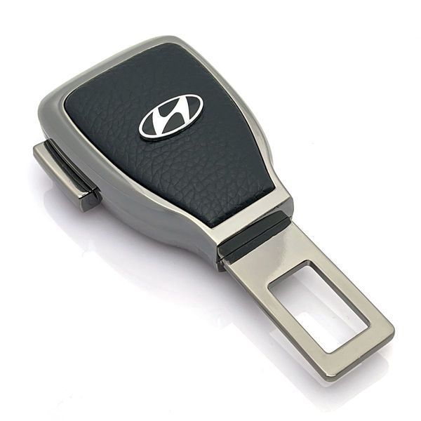 Набір авто для Hyundai №2 / Заглушка перехідник ремня безпеки та брелока з логотипом Темний хром 39502 фото
