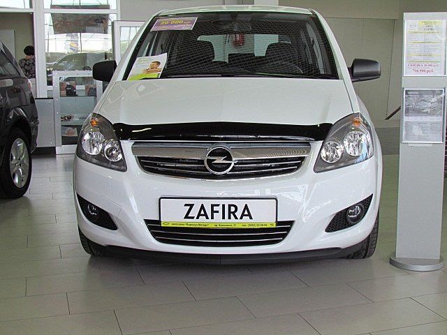 Дефлектор капота мухобойка Opel Zafira B 2006-2011 1505 фото