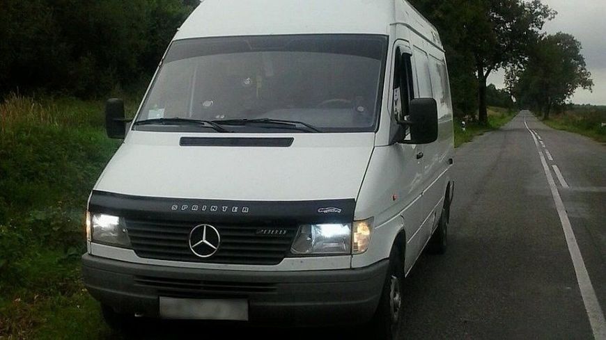Дефлектор капота мухобойка для Mercedes-Benz Sprinter TDI 1995-2002 Евро Крепление (Vip Tuning) MRD03 3485 фото