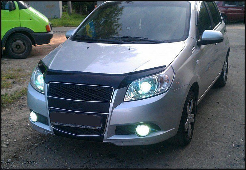 Дефлектор капоту мухобійка Chevrolet Aveo 2008-2012 Хетчбек Євро Кріплення (Vip Tuning) 1510 фото