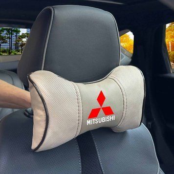 Подушка на подголовник с логотипом Mitsubishi Экокожа 3D Цветной лого Бежевая-Коричневый кант 1 шт 91660 фото