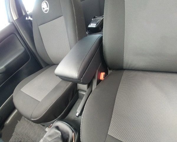 Подлокотник модельный Подлокітник для Skoda Octavia 1997-2012 Черный SFC_Octavia_Black фото