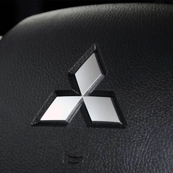 Эмблема для Mitsubishi 117x103 мм Xром (MN126476) 57358 фото