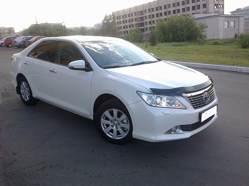 Дефлектор капоту мухобійка Toyota Camry 2011- темний 259 фото