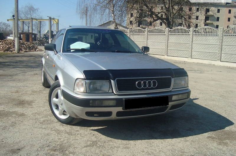 Дефлектор капоту мухобійка для Audi (B3/B4) 1986-1996 3252 фото