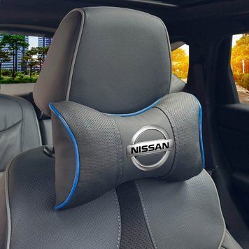 Подушка на подголовник с логотипом Nissan Экокожа 3D Цветной лого Черная-Синий кант 1 шт 91670 фото