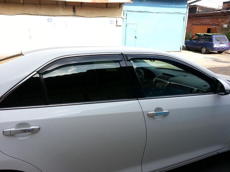 Дефлекторы окон ветровики Kia Optima 2011- 4 дв С Хром Молдингом K27-M фото