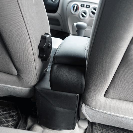 Підлокітник модельний Armrest для Hyundai Accent 2006-2010 із регулятором спинки праворуч Чорний SFC_Fusion_Black фото