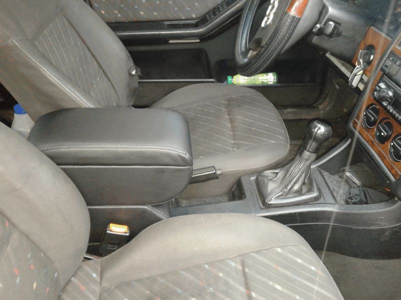 Подлокотник модельный Armrest для Audi 80 1986 - 1994 Черный SFC_Audi_80_Black фото