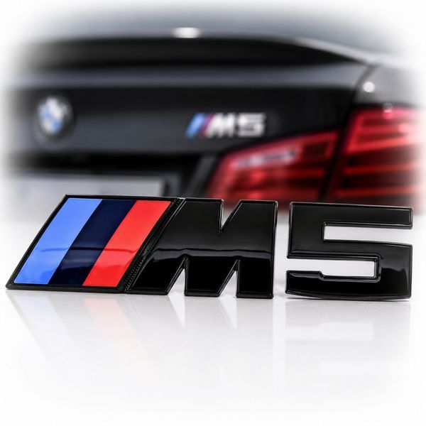 Эмблема надпись M5 для Bmw черная глянцевая 73х27 мм (эмблема M) 38х27 мм (цифра) пластик (на скотче) 95797 фото