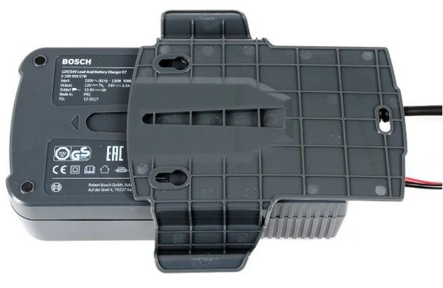 Зарядний пристрій автомобільного акумулятора Bosch C7 12-24V 14–230 A/год (0 189 999 07M) 0 189 999 07M фото