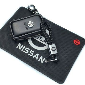 Подарунковий набір №66 для Nissan / Килимок Торпеди / Брелок / Чохол шкіра Наппа 38756 фото