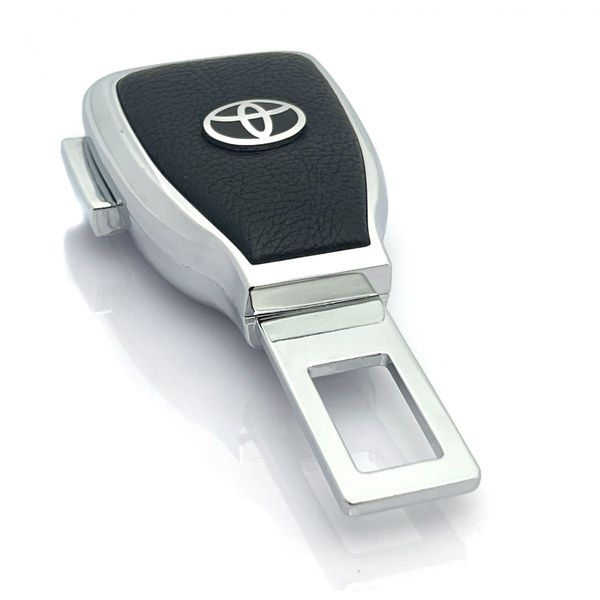 Заглушка переходник ремня безопасности с логотипом Toyota Темный хром 1 шт SFC00000051998 фото