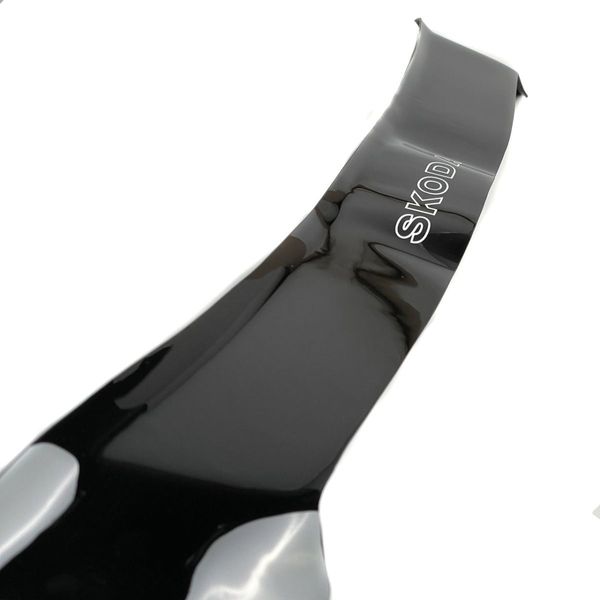 Дефлектор капота мухобойка для Skoda Octavia A5 2004-2013 (Короткая) Voron Glass MS10204 фото