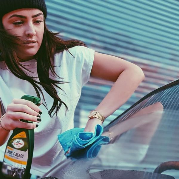 Універсальний очисник скла та пластику салону Turtle Wax Dash & Glass Cleaner Quick & Easy 500 мл (52803) 64755 фото