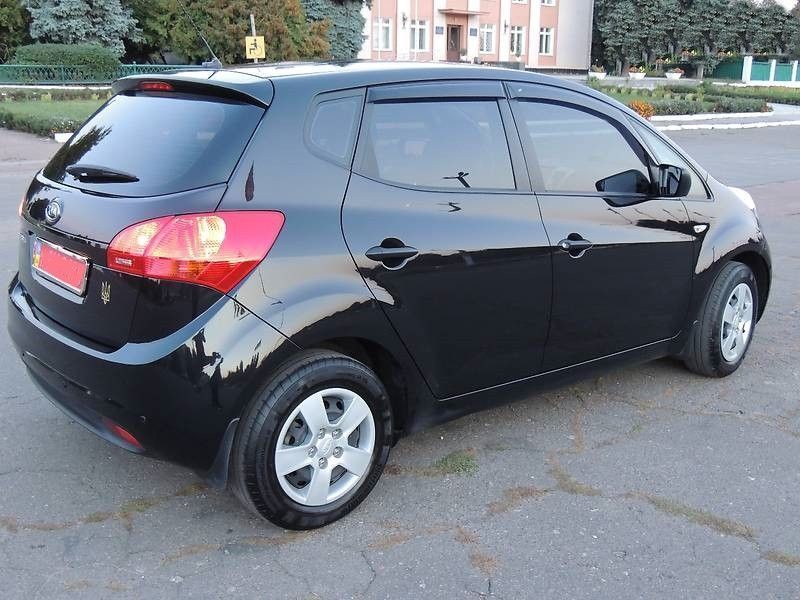 Дефлекторы окон ветровики Kia Venga 2010- K12210 фото