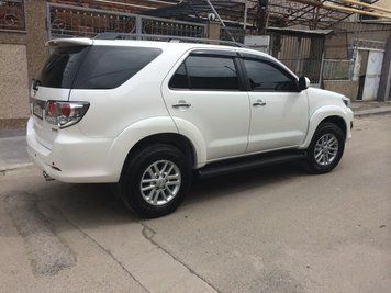 Дефлектори вікон вітровики для Toyota Fortuner 2005- T25605 фото