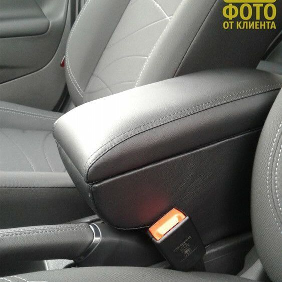 Підлокітник модельний Armrest для Ford Fiesta 2008-2017 Чорний SFC_Fiesta_Black фото